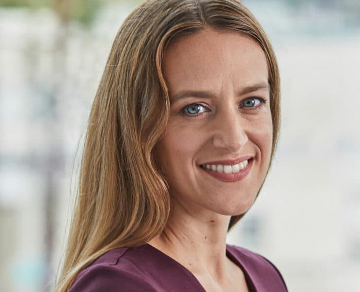 Eileen Cahill Starz Entertainment