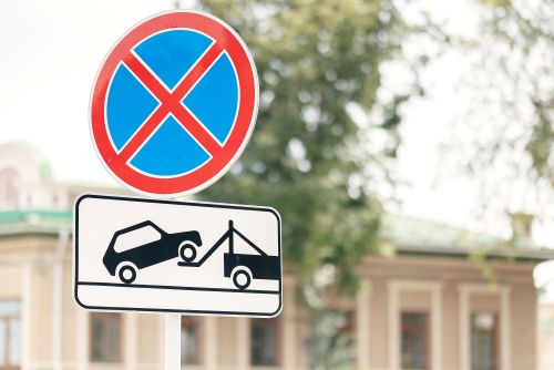 Towing Laws sign