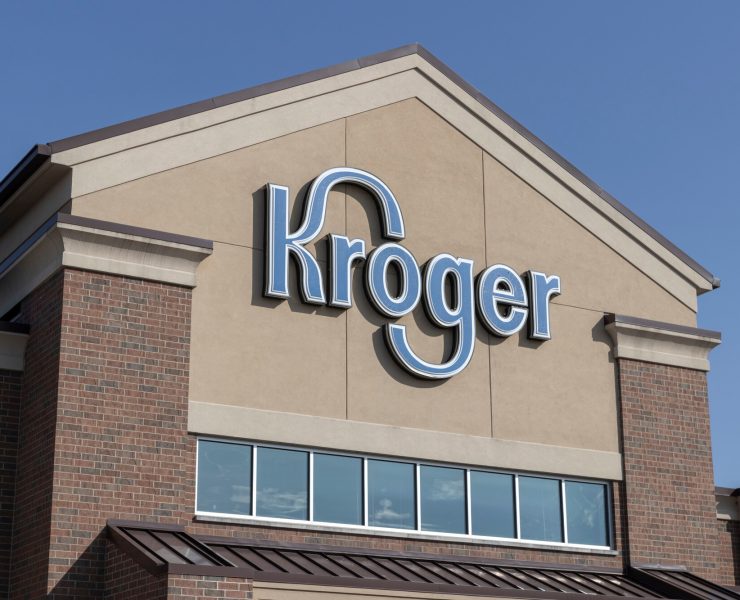 Kroger store illustrating the multibillion-dollar lawsuit over their failed $24.6 billion merger.