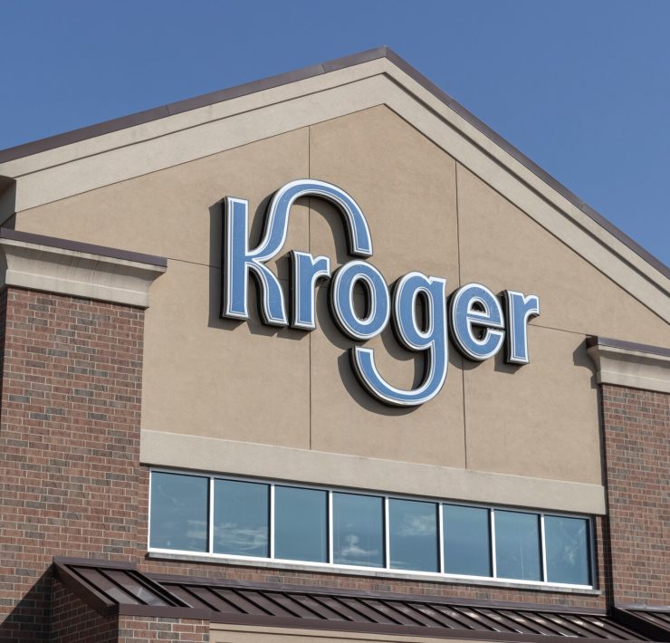 Kroger store illustrating the multibillion-dollar lawsuit over their failed $24.6 billion merger.